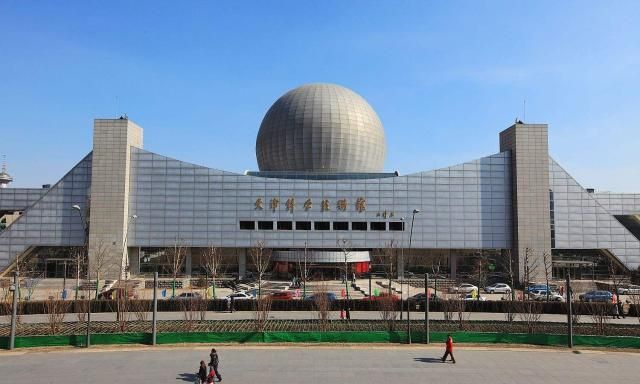 天津市常住人口情况:总量1500万,城镇人口不会只有800多万