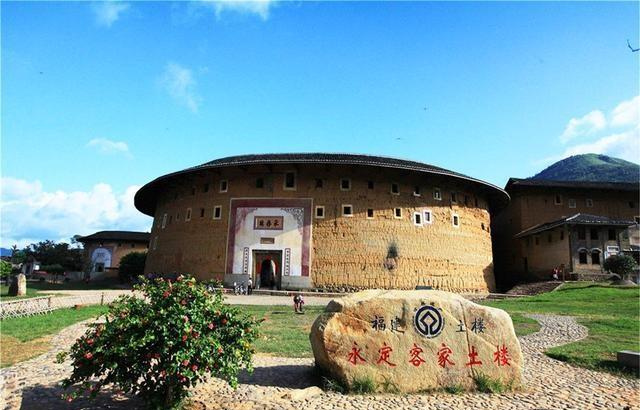 福建省第三大地级市,常住人口不到300万,森林覆盖率近80%