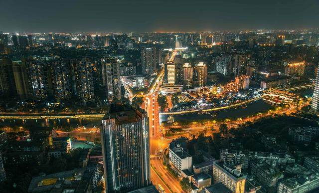 人口超天津达1600万,未来还有信心成一线城市