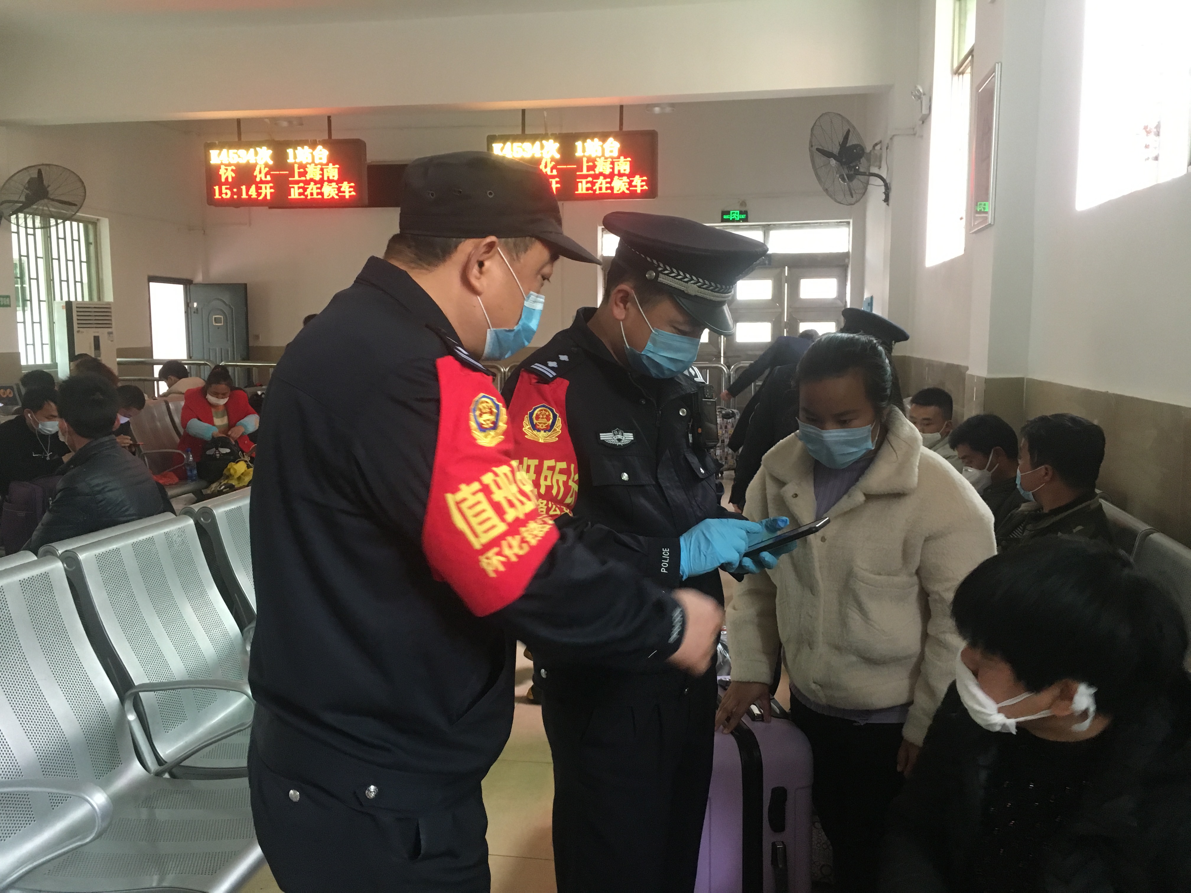 怀化人口_怀化&ldquo;点对点&rdquo;接滞留武汉人员返乡返岗