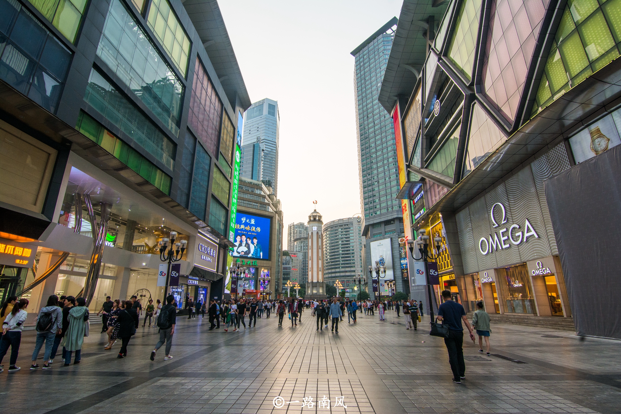 中国各省人口_人口大省吸引人才三四线城市在突围
