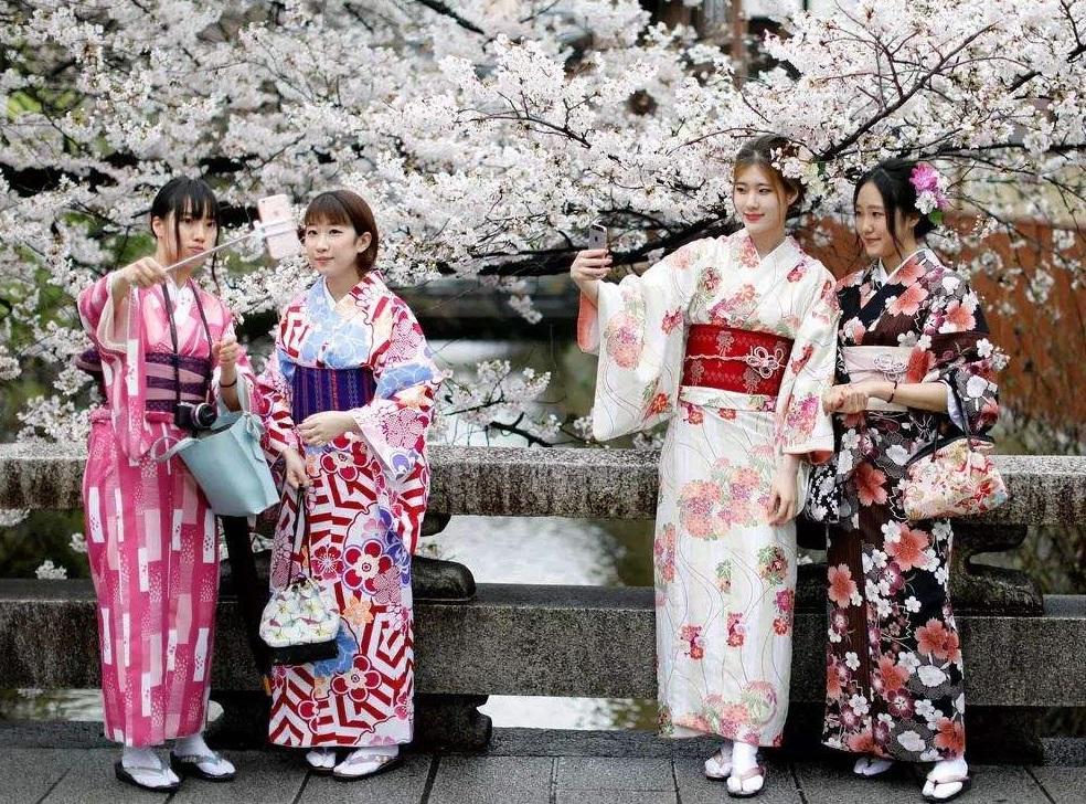 出生人口数量_2019年出生人数仅1465万:二胎政策面前,这三座大山不容忽视