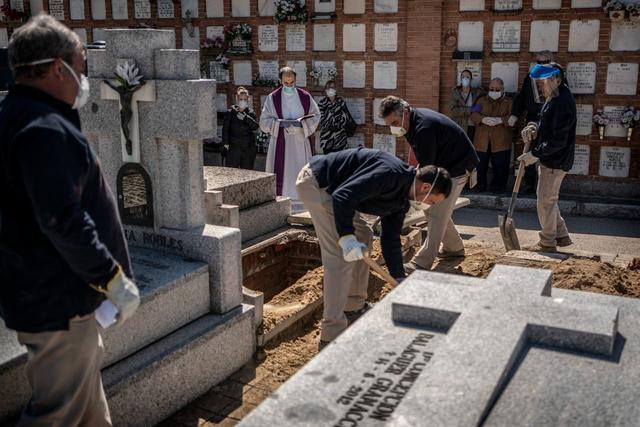 出生人口数量_2019年出生人数仅1465万:二胎政策面前,这三座大山不容忽视(2)