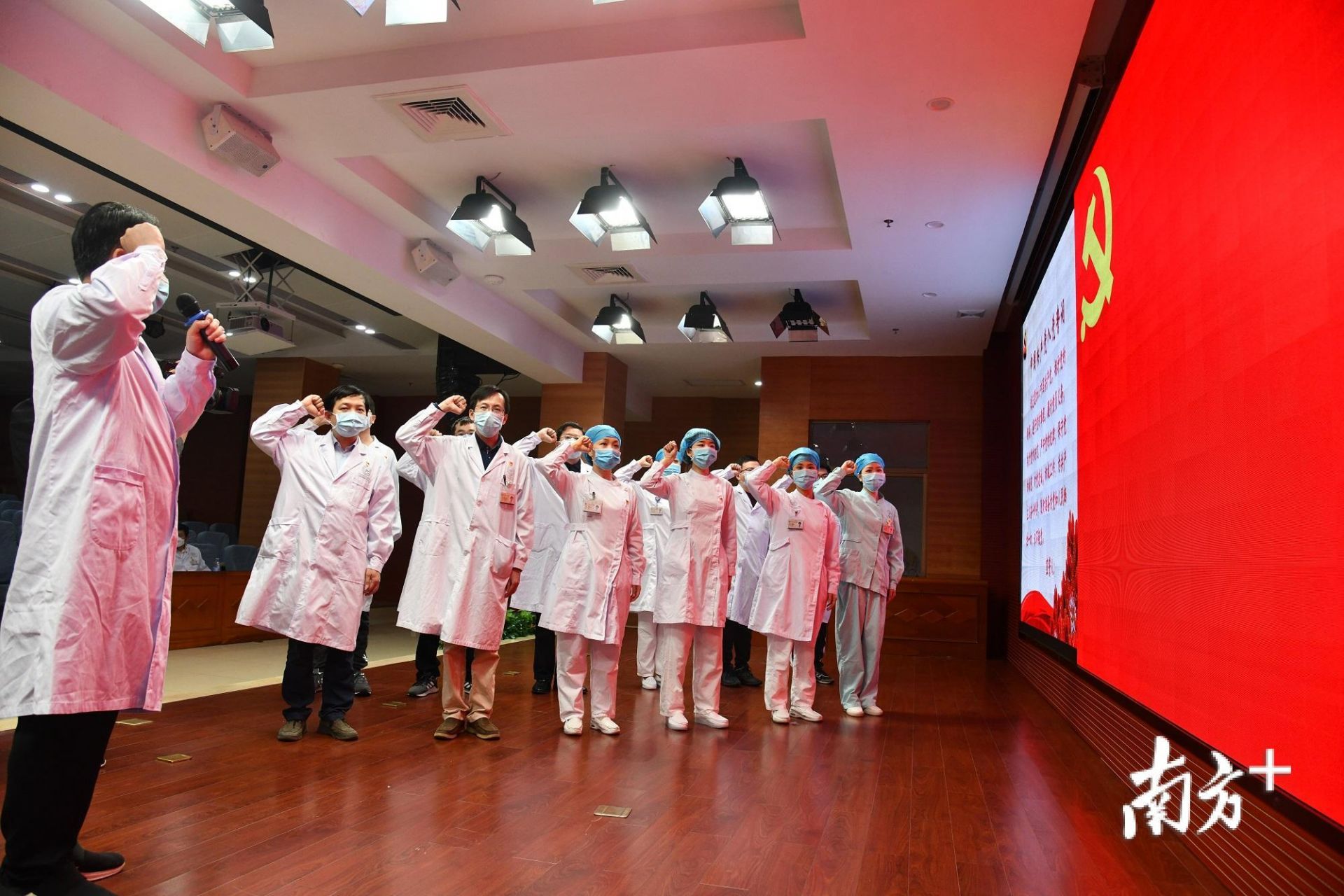 惠州人口_香港房价,大势已去!超140万贫穷人口,房价恐跌至惠州价位