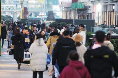 郑州人口_郑州交出2019年经济社会发展答卷&ldquo;万亿体量&rdquo;又扩大常住人口(2)