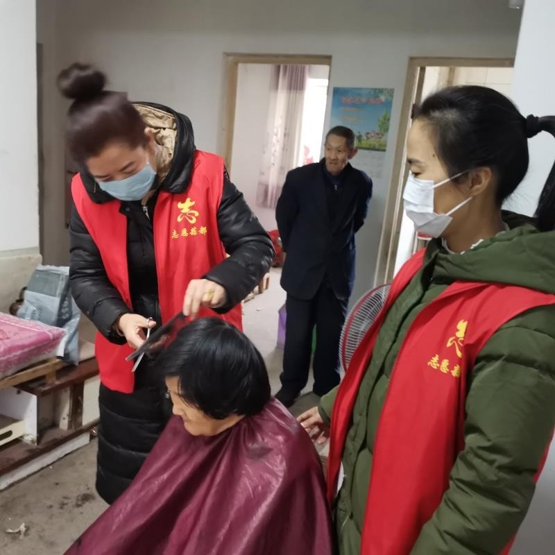流动人口服务_...出租屋、企业用工单位等场所开展流动人口服务宣传活动