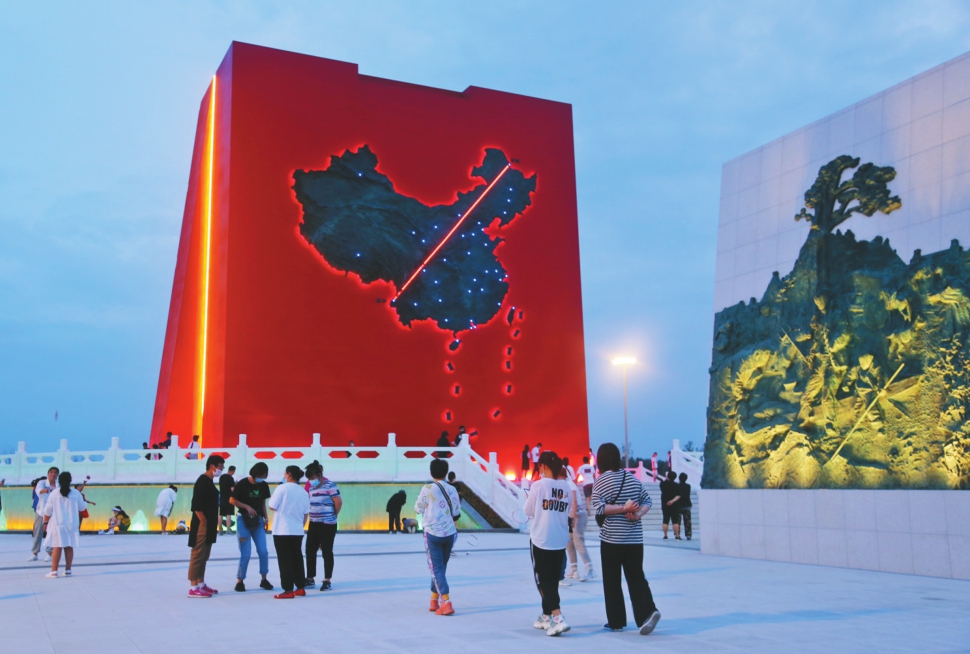 人口分界线_旅发在线||"瑷珲—腾冲”中国人口地理分界线主题公园惊艳亮相